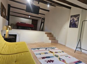 Casa Chalet Unifamiliar Adosada en Venta en Collbato
