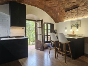 Casa Chalet Unifamiliar Adosada en Venta en Collbato