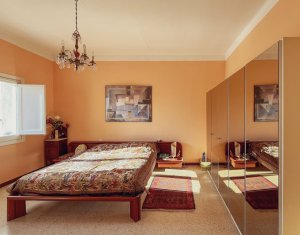 Casa Chalet Unifamiliar Adosada en Venda a Esparreguera