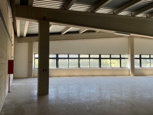 Nave Ind. Aislada en Venta en Rubi