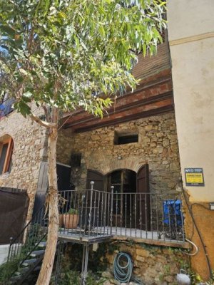 Casa Chalet Unifamiliar Adosada en Venta en Collbato