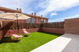 Casa Chalet Unifamiliar Adosada en Venta en Esparreguera