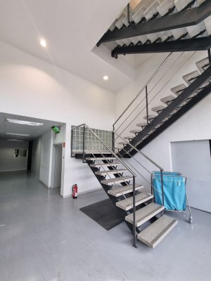 Nave Almacen en Venta/Alquiler en Sant Esteve Sesrovires