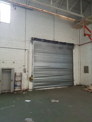 Nave Ind. Pareada en Venta en Gava