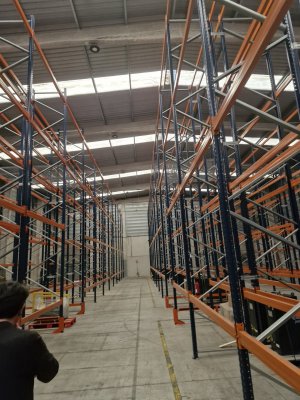 Nave Ind. Aislada en Alquiler en Sant Esteve Sesrovires
