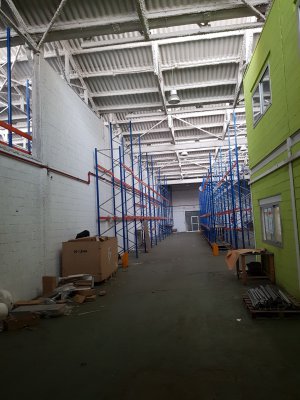 Nave Ind. Pareada en Venta en Gava
