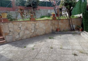 Casa Chalet Unifamiliar Pareada en Venta en Esparreguera