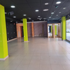 Local Establecimiento en Alquiler en Esparreguera