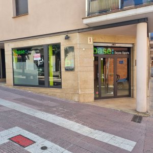 Local Establecimiento en Alquiler en Esparreguera