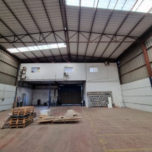 Nave Ind. Aislada en Venda a Castellvi De Rosanes