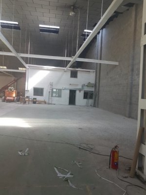 Nave Ind. Pareada en Alquiler en Barbera Del Valles
