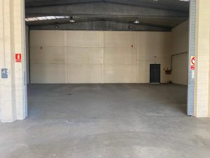 Nave Ind. Aislada en Alquiler en Hospitalet De Llobregat (l')