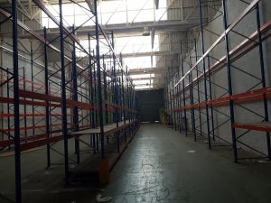 Nave Ind. Pareada en Venta en Gava