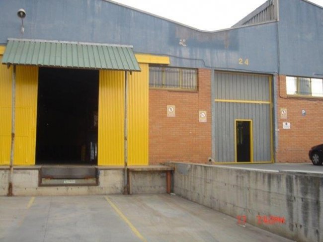 Nave Ind. Pareada en Venta en Rubi