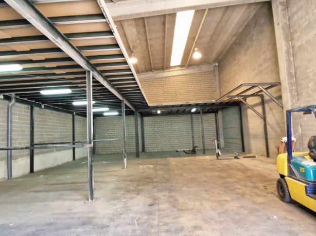 Nave Almacen en Alquiler en Esparreguera