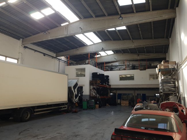 Nave Ind. Aislada en Venta/Alquiler en Esparreguera