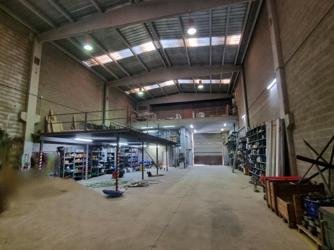 Nave Almacen en Alquiler en Olesa De Montserrat