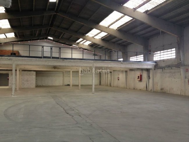 Nave Ind. Pareada en Alquiler en Martorell